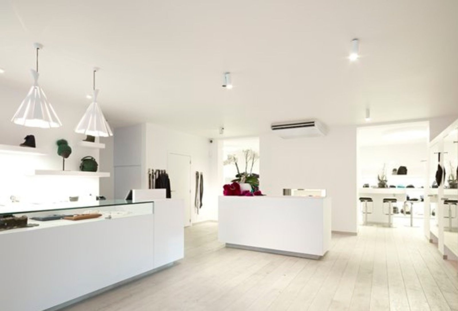 Image d'un grand appartement traversant à Montreux avec climatisation intégrée